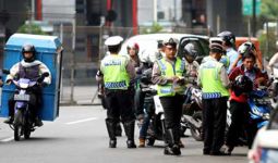 'Ampun Pak Polisi Uang Kami Habis', SIM Pengemudi Ini Mati Lima Tahun - JPNN.com