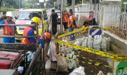 Pemprov DKI Kembali Temukan Kulit Kabel di Gorong-gorong - JPNN.com