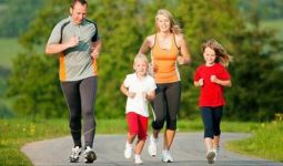 Berolahraga Bukan Cara Terbaik untuk Menurunkan Berat Badan? - JPNN.com