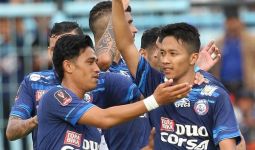 Duel PSS vs Arema FC, Dendi Santoso Termotivasi Raih Kemenangan Demi Aremania - JPNN.com