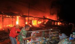 Pasar Manonjaya Dilalap Api, Kecelakaan atau Disengaja? - JPNN.com
