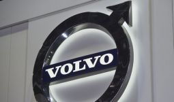 Jawa Dongkrak Penjualan Kendaraan Niaga Volvo - JPNN.com
