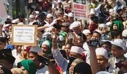 Tolak Pembangunan Gereja, Ormas Islam Turun ke Jalan - JPNN.com