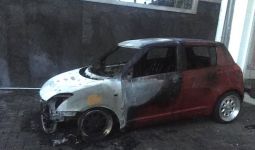 Sedan Dibakar, Pelakunya Diduga Mantan Pacar - JPNN.com