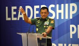 Panglima TNI Tak Mungkin Melawan Kebijakan Pemerintah - JPNN.com
