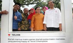 Jokowi Puji Perhatian Kang Emil ke PKL - JPNN.com