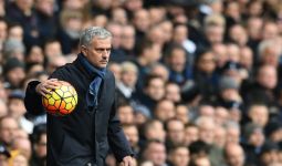 Mourinho akan Dibunuh jika Turunkan Tim Kedua MU Versus Chelsea - JPNN.com
