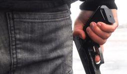 Zulkifli Dibekuk Polisi di Jambi Lantaran Bawa Senjata Tanpa Izin - JPNN.com