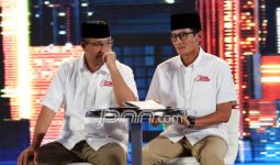 Wow! Pria Ini Jalan Kaki dari Madiun ke Jakarta Demi Anies-Sandi - JPNN.com