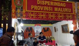 Pameran Hasil Kerajinan Asal Maluku Diminati Pengunjung - JPNN.com