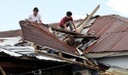 Diterjang Angin Puting Beliung, 20 Rumah Rusak di Batam - JPNN.com