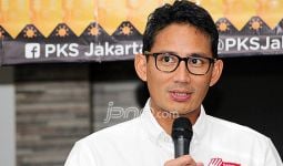 Nonton Bareng Jakmania, Sandiaga Sering Teriak 'Kampungan' - JPNN.com