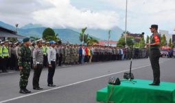 Personel Gabungan TNI-Polri Amankan Kedatangan Presiden Jokowi - JPNN.com