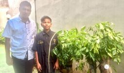 Kisah Naufal, Bocah Aceh Penemu Energi Listrik dari Pohon Kedondong - JPNN.com