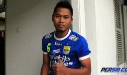 Persib Bandung Tak Perpanjang Kontrak Tony Sucipto - JPNN.com