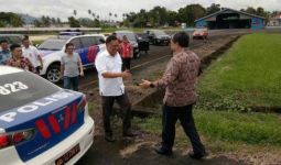 Fahri Hamzah Datang Bandara Tegang, Calon Penumpang Lari - JPNN.com