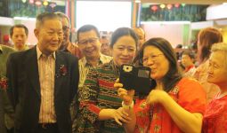 Hadiri Perayaan Waisak, Menko PMK Kutip Pidato Bung Karno 'Negara Bertuhan' - JPNN.com