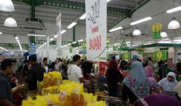 Jelang Puasa, Supermarket Mulai Padat - JPNN.com