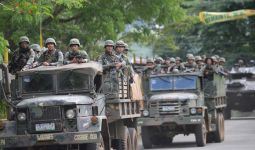 Tentara Filipina Kesulitan Tembus Pertahanan Terakhir Maute - JPNN.com
