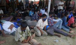 Nelayan Aceh Kembali Temukan Ratusan Pengungsi Rohingya - JPNN.com