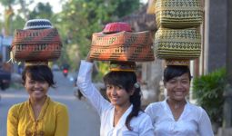 Turis Asing Belum Datang, Bali Kembali ke Budaya Asli - JPNN.com