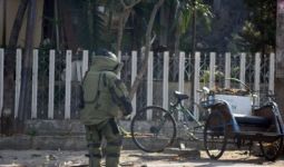 Polisi Buru Pemilik Tas ‘Awas Bom’  - JPNN.com