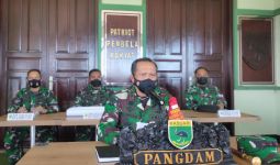 4 Prajurit TNI Tewas Diserang OTK, Mayjen Cantiasa: Kejar, Tangkap Pelakunya - JPNN.com