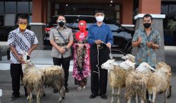 AKBP Burhanuddin Beri Cendera Mata Unik untuk Polisi yang Pensiun - JPNN.com