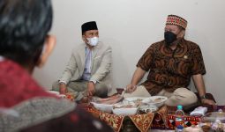 Ketua DPD Dijamu Nasi Lakkai dan Kuliner Khas Lampung Barat - JPNN.com