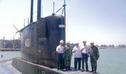 TNI AL Mendorong Percepatan Penyelesaian Overhaul KRI Cakra-401 - JPNN.com