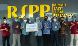 PT Jamkrindo Salurkan Paket Nutrisi dan Sembako untuk Tenaga Kesehatan - JPNN.com