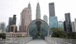 Malaysia Mulai Berani Longgarkan Pembatasan Sosial - JPNN.com