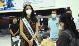 Putri Indonesia 2020 Mendukung Serbuan Vaksin TNI di Bandara Soetta, Ini Pesannya - JPNN.com