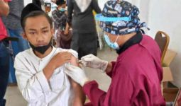 Capaian Vaksinasi di Kabupaten Cirebon Masih Rendah, Ini Penyebabnya - JPNN.com