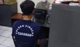 Pemuda Menenteng Celurit di Pinggir Jalan, Sukurin - JPNN.com