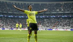 Borussia Dortmund Gulung Besiktas, Jude Bellingham Masuk Buku Sejarah - JPNN.com