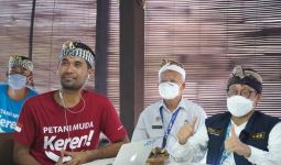 Kementan Puji Sosok Petani Milenial Bali Luar Biasa yang Sukses Bangun Smart Farming - JPNN.com
