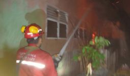 Pertamina Sigap Bantu Proses Pemadaman Kebakaran Perumahan Warga di Dumai - JPNN.com