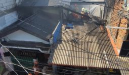 Rumah Dua Lantai di Jakut Terbakar, Kerugiannya Sampai Sebegini - JPNN.com