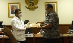 Terima RPP Otsus Papua, Filep: Kami Perjuangkan Aspirasi Daerah - JPNN.com