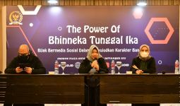 Siti Fauziah Ingatkan Generasi Milenial Agar Bijak Bermedia Sosial - JPNN.com