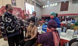 Vaksinasi Merdeka di Kampus UWK Surabaya Sasar Ribuan Mahasiswa dan Masyarakat - JPNN.com