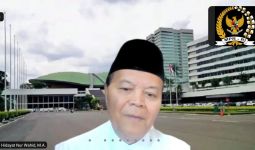 Pernyataan Tegas HNW di Depan Warga Muhammadiyah soal Penembakan Ustaz - JPNN.com
