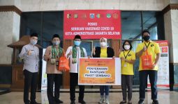 Baqoel Group Serahkan Bantuan 300 Paket Sembako ke Pemkot Jaksel - JPNN.com