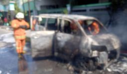 Mobil Terbakar saat Imam Wahyudi Menyalakan Mesin, Sampai Hangus Begini - JPNN.com
