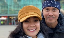 NIrina Zubir Beber Bagian Tubuh Suaminya yang Bikin Melayang di Ranjang - JPNN.com