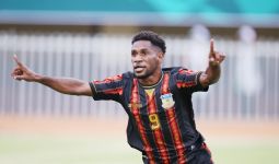 Tim Sepak Bola Papua Menang Telak atas Jawa Barat di PON XX 2021 - JPNN.com