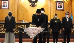 APBD-P Surabaya Disahkan, Dana Rp 8,9 Triliun Diprioritaskan Untuk Hal Ini - JPNN.com