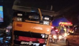Truk Terbalik di Puncak Bogor, Ngeri, Ada Korban - JPNN.com