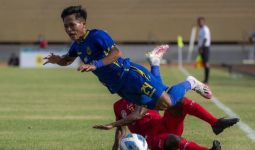 Sepak Bola PON Papua: Diwarnai Kartu Merah, NTT Bertekuk Lutut dari Jabar - JPNN.com